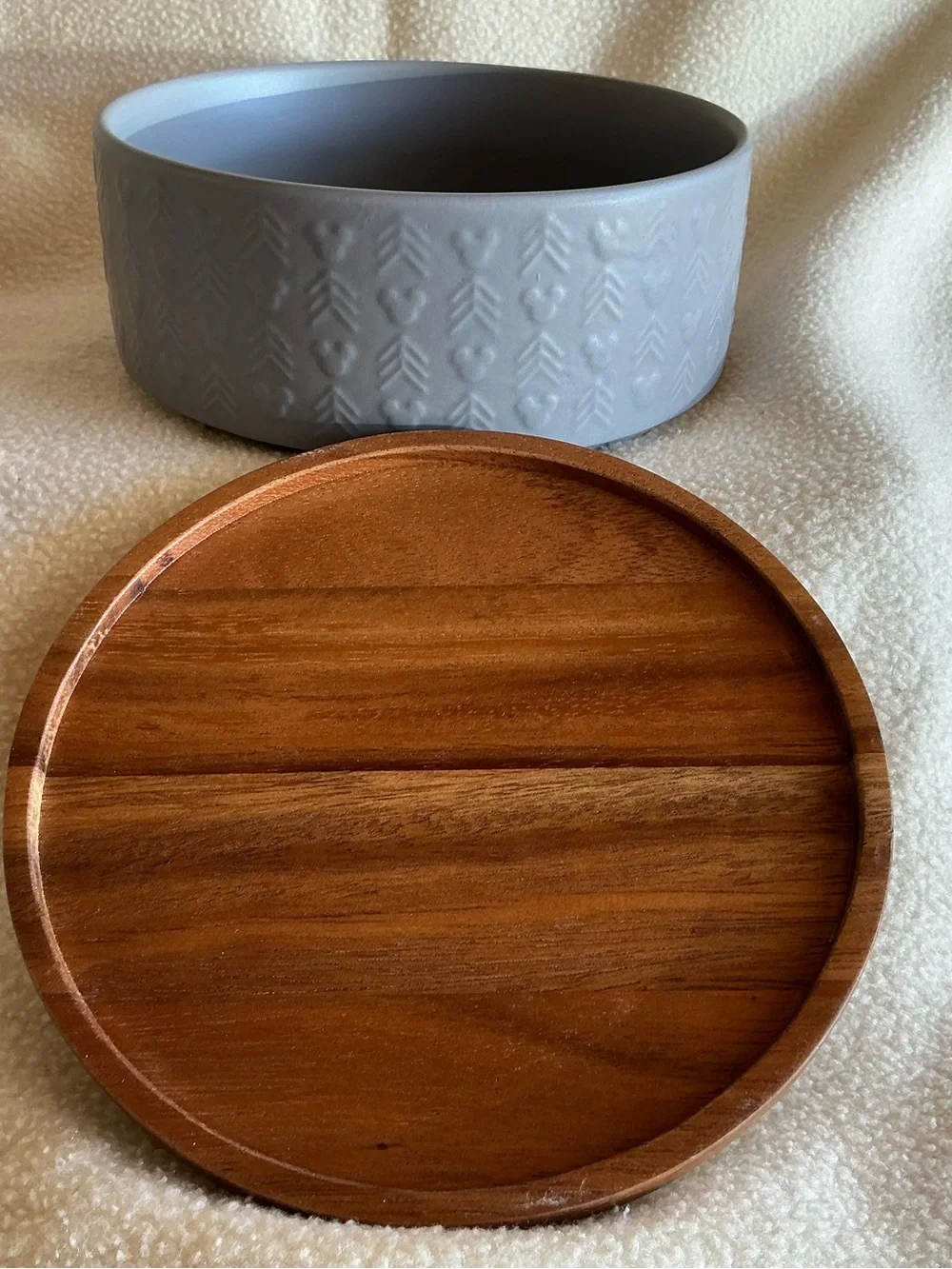 Disney Mickey Embossed Stoneware Bowl with Wooden Base NWT